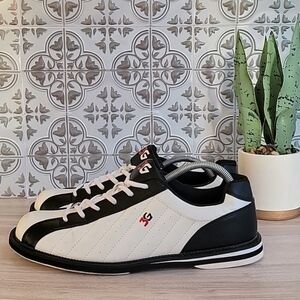 3G Kicks Black/White Lace-up Bowling Shoes Size 12 Mens/14 Womens